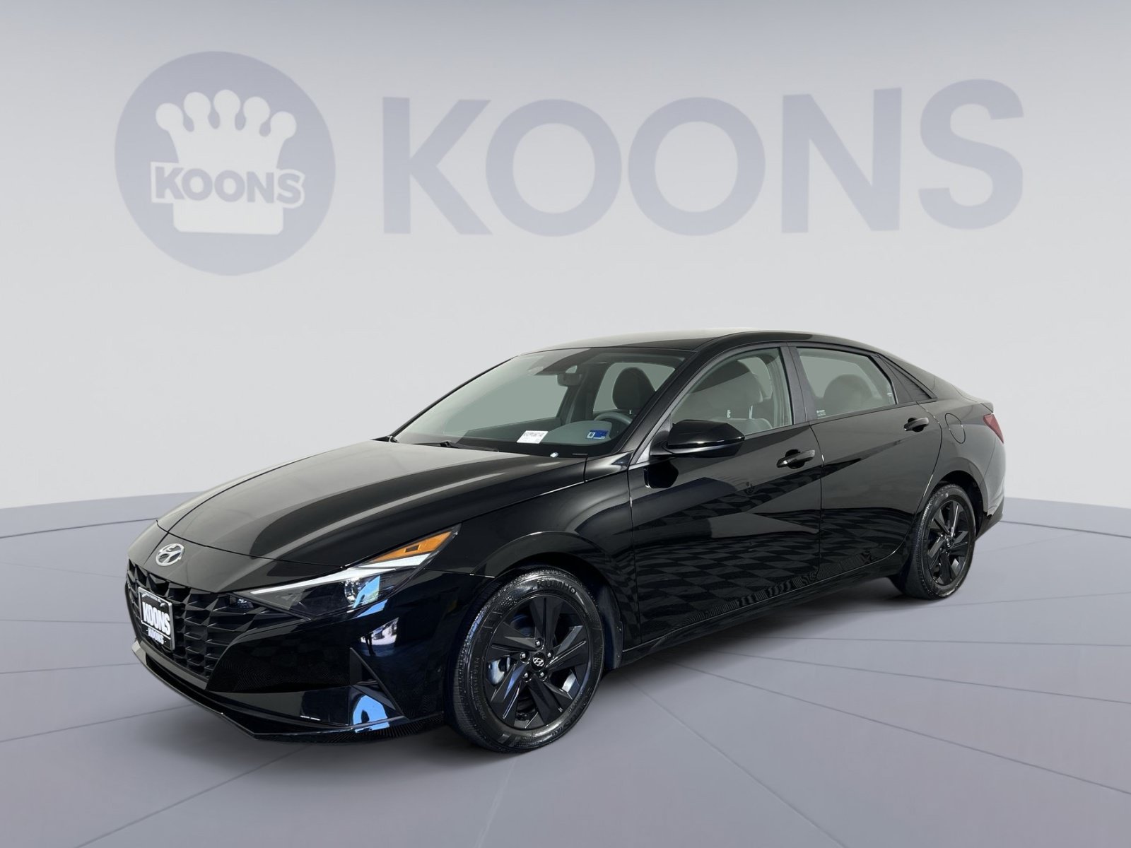 Used 2023 Hyundai Elantra SEL w/ Cargo Package FWD image 1