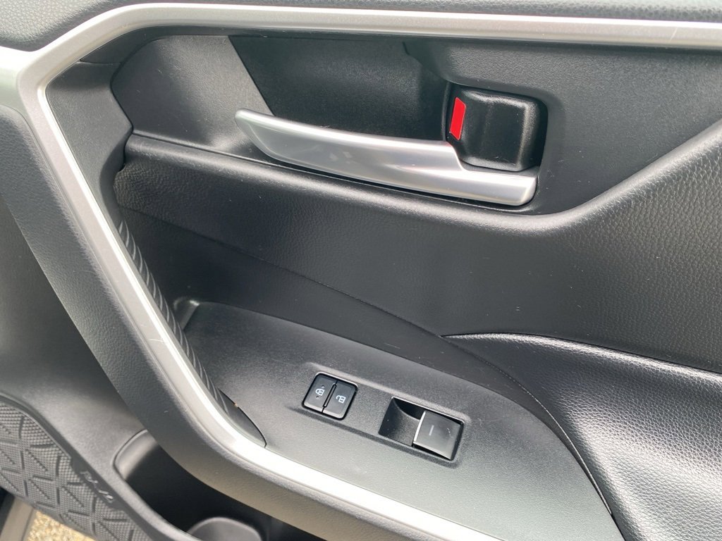 Used 2023 Toyota RAV4 XLE image 12