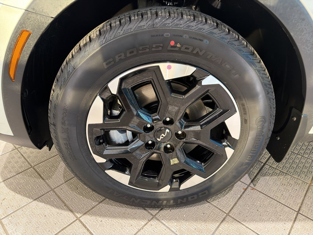 New 2026 Kia Sorento S w/ S Panoramic Sunroof Package image 9