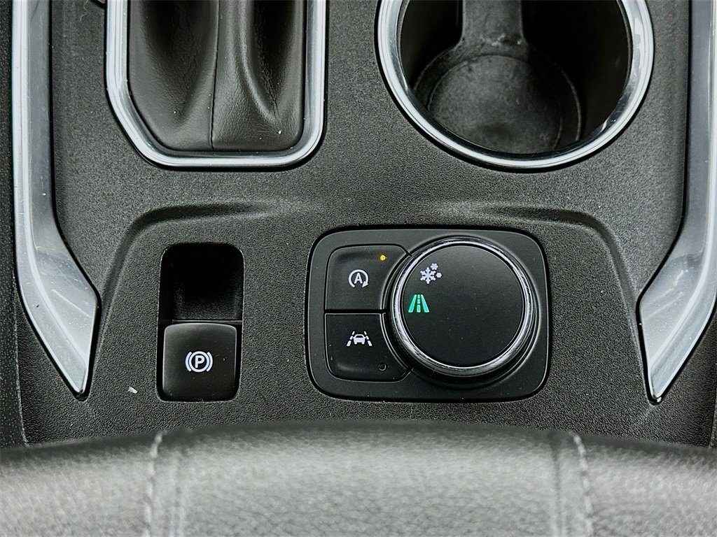 Used 2023 Chevrolet Traverse LT image 21