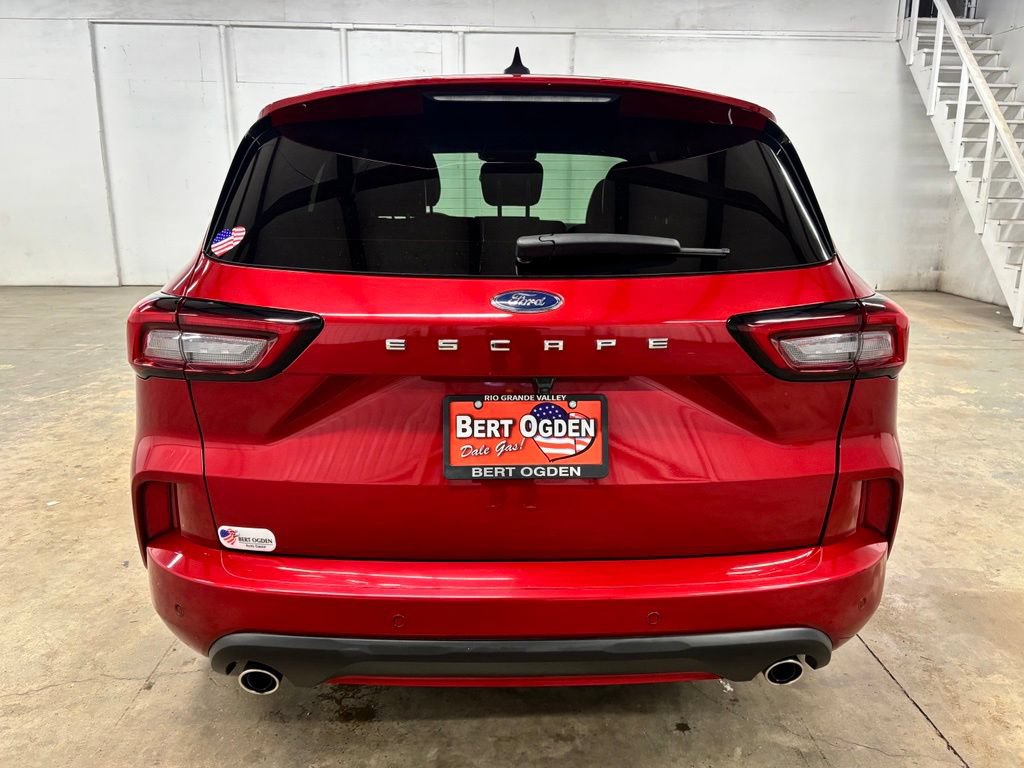 Used 2023 Ford Escape ST-Line w/ Tech Pack #1 FWD image 7