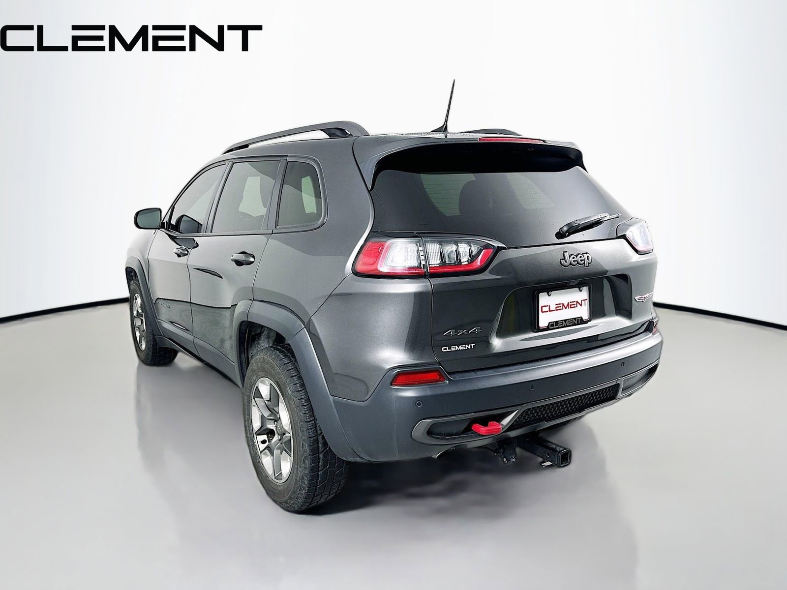 Used 2019 Jeep Cherokee Trailhawk w/ Cold Weather Group image 10