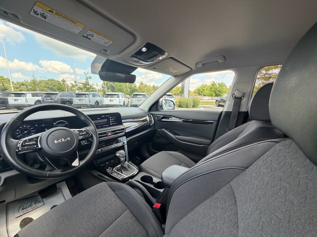 Used 2024 Kia Seltos S AWD/4WD image 9