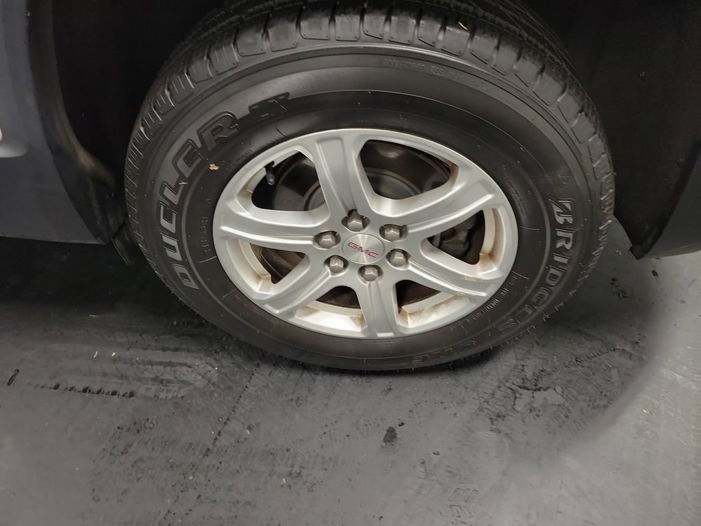 Used 2019 GMC Acadia SLE image 11