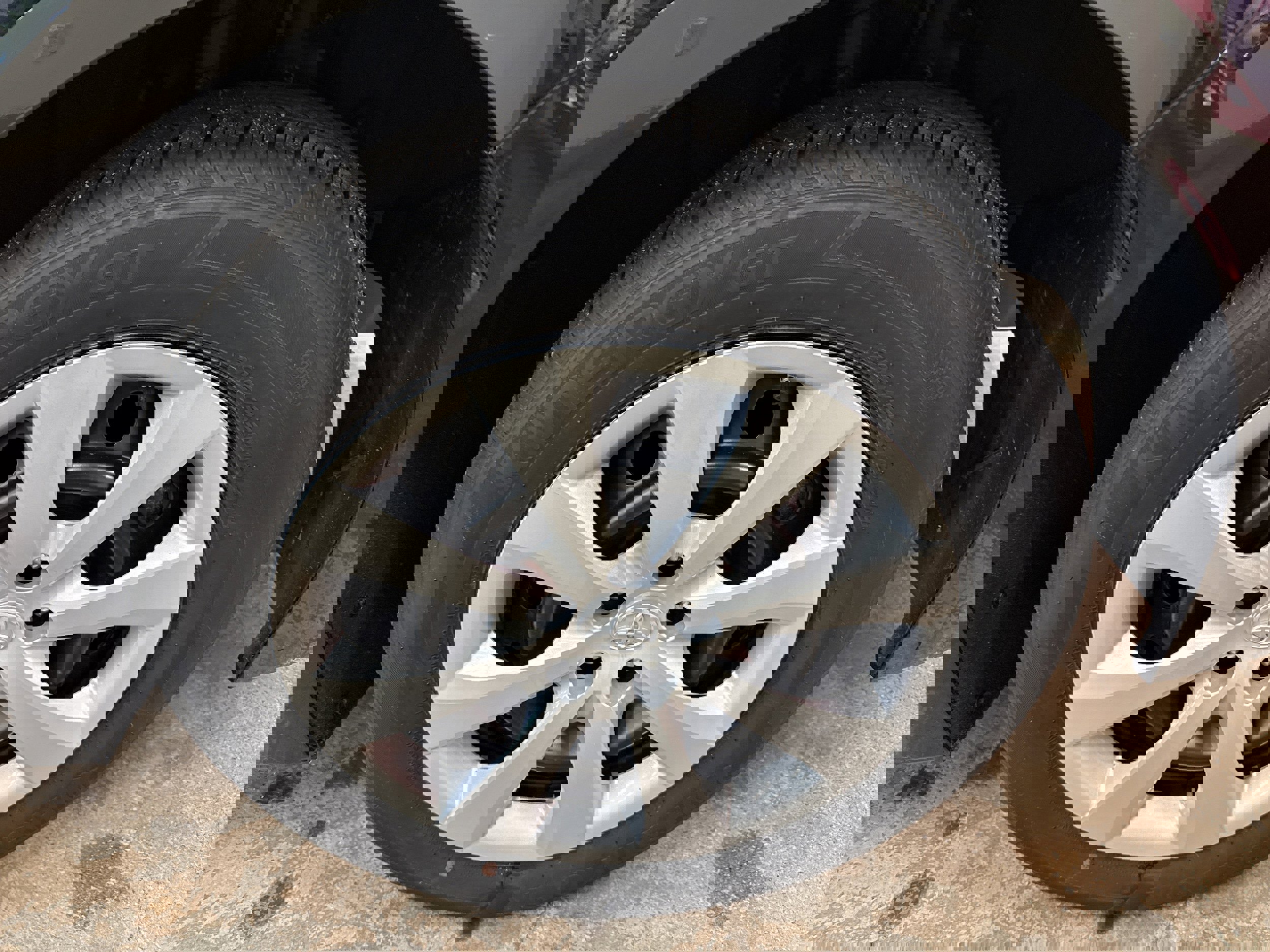 Used 2023 Toyota Corolla LE image 6