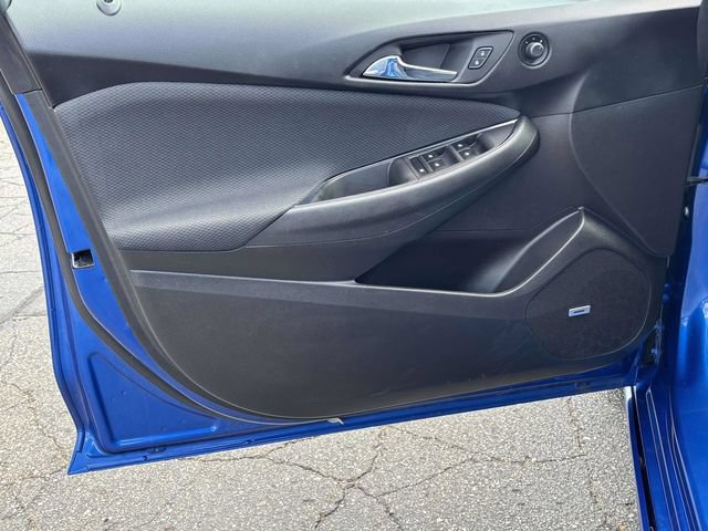 Used 2017 Chevrolet Cruze LT w/ Sun And Sound Package FWD image 9