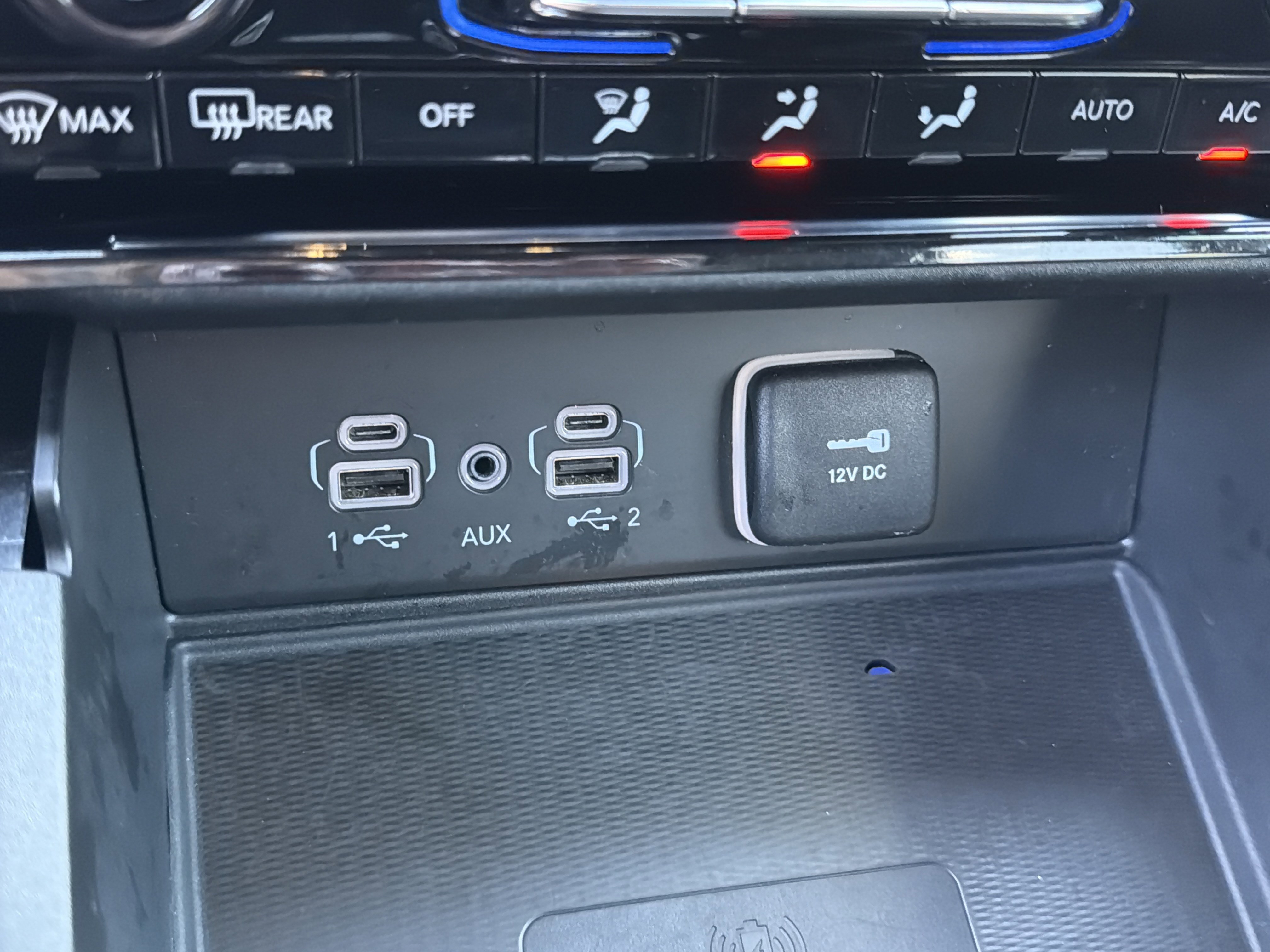 Used 2023 Jeep Grand Cherokee Altitude AWD/4WD image 29