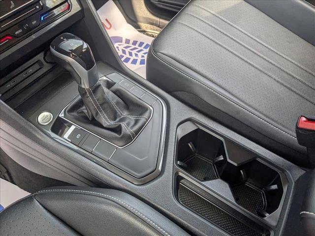 Used 2022 Volkswagen Tiguan SE FWD image 14