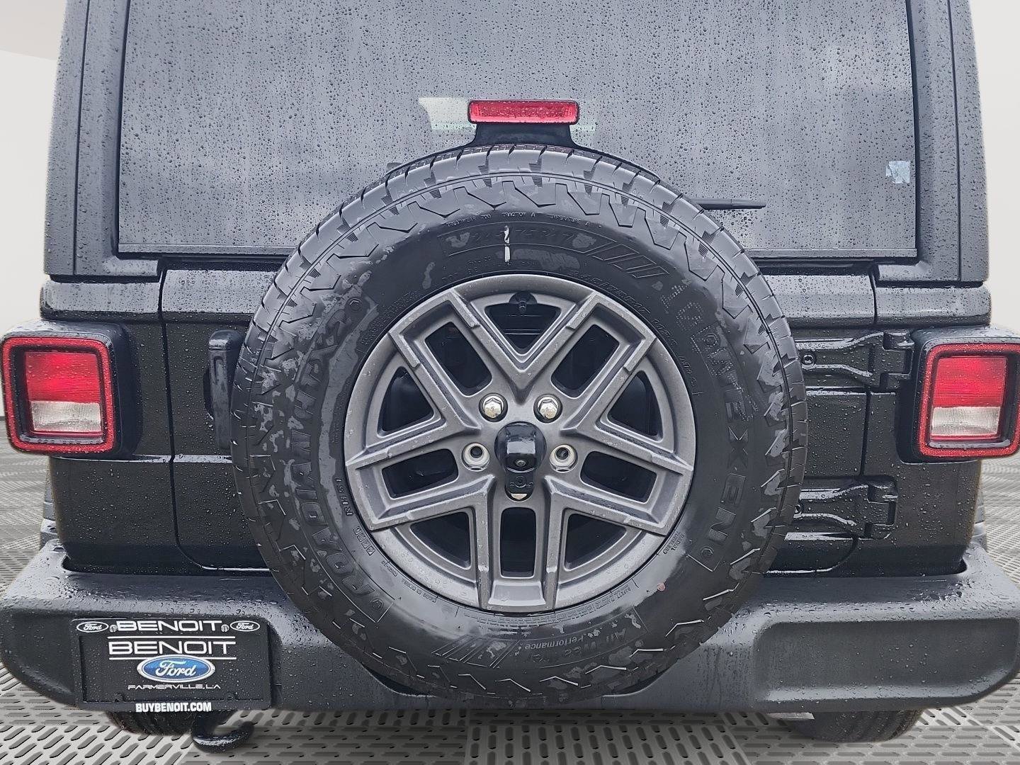 Used 2024 Jeep Wrangler Sport S image 13