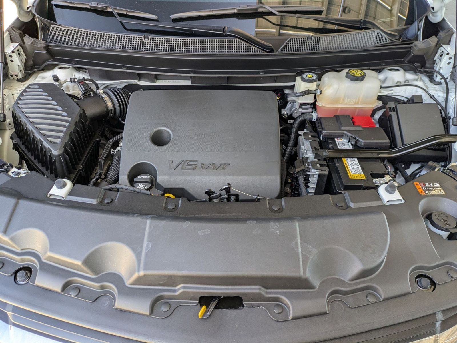 Used 2023 Chevrolet Traverse LS FWD image 29