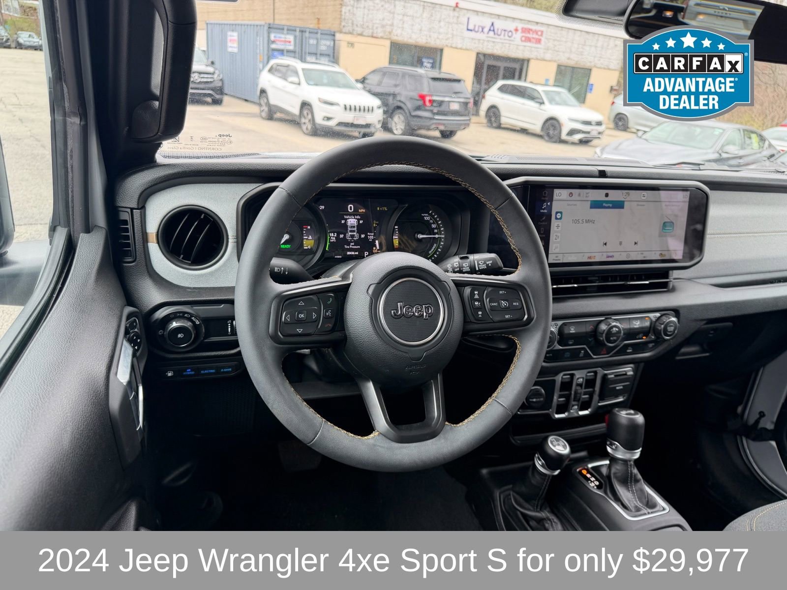 Used 2024 Jeep Wrangler Unlimited image 11