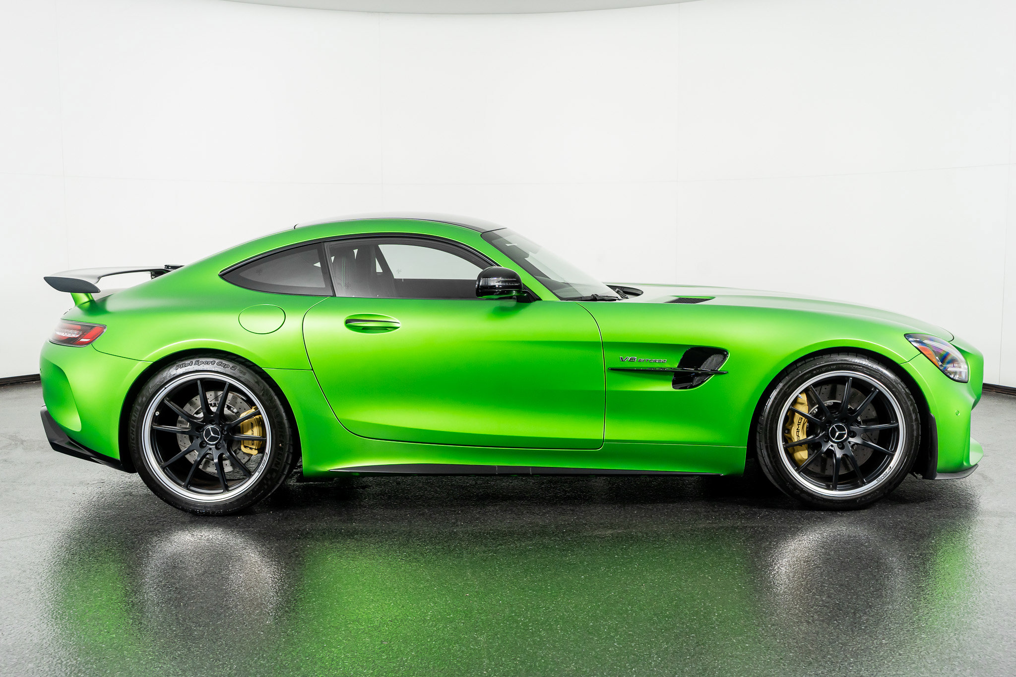 Used 2020 Mercedes-Benz AMG GT R image 5