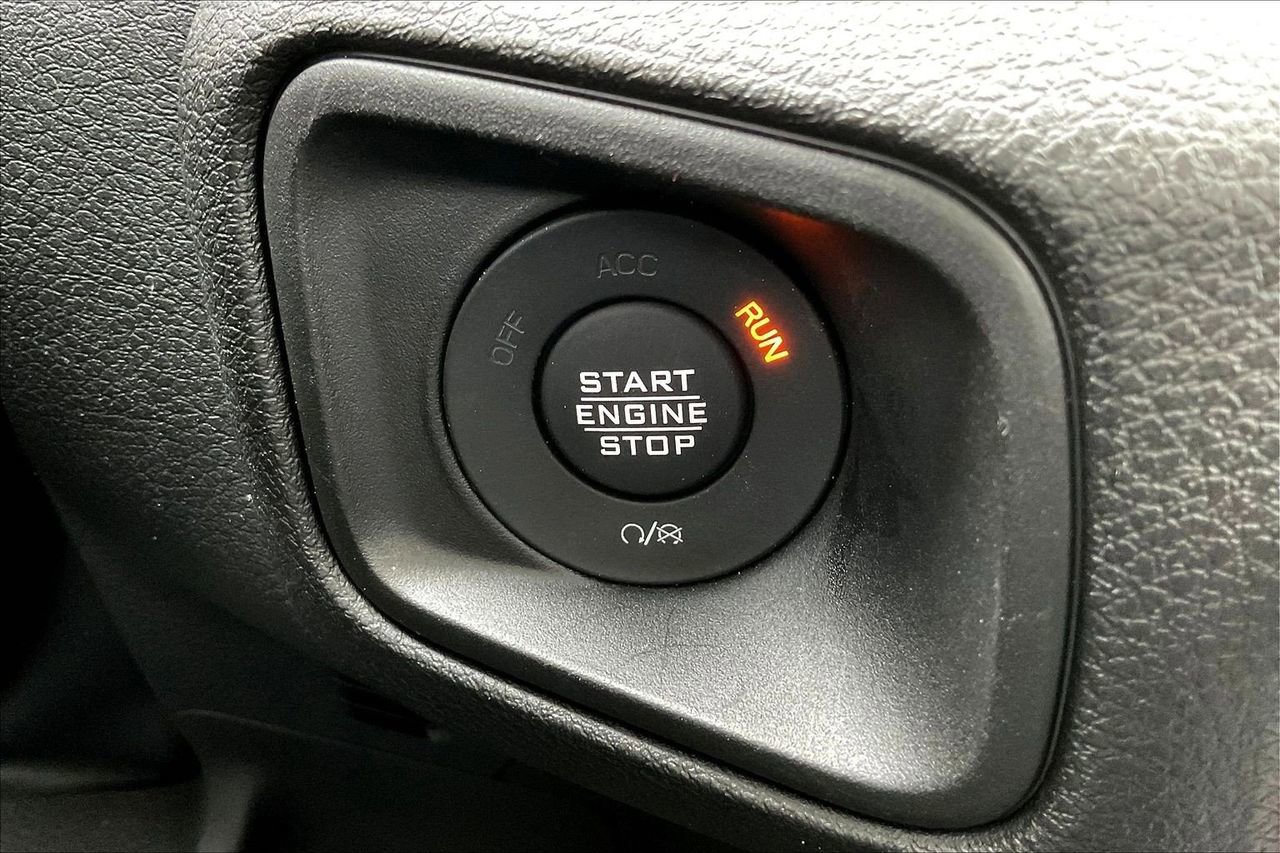 Certified 2025 Jeep Gladiator Sport image 28