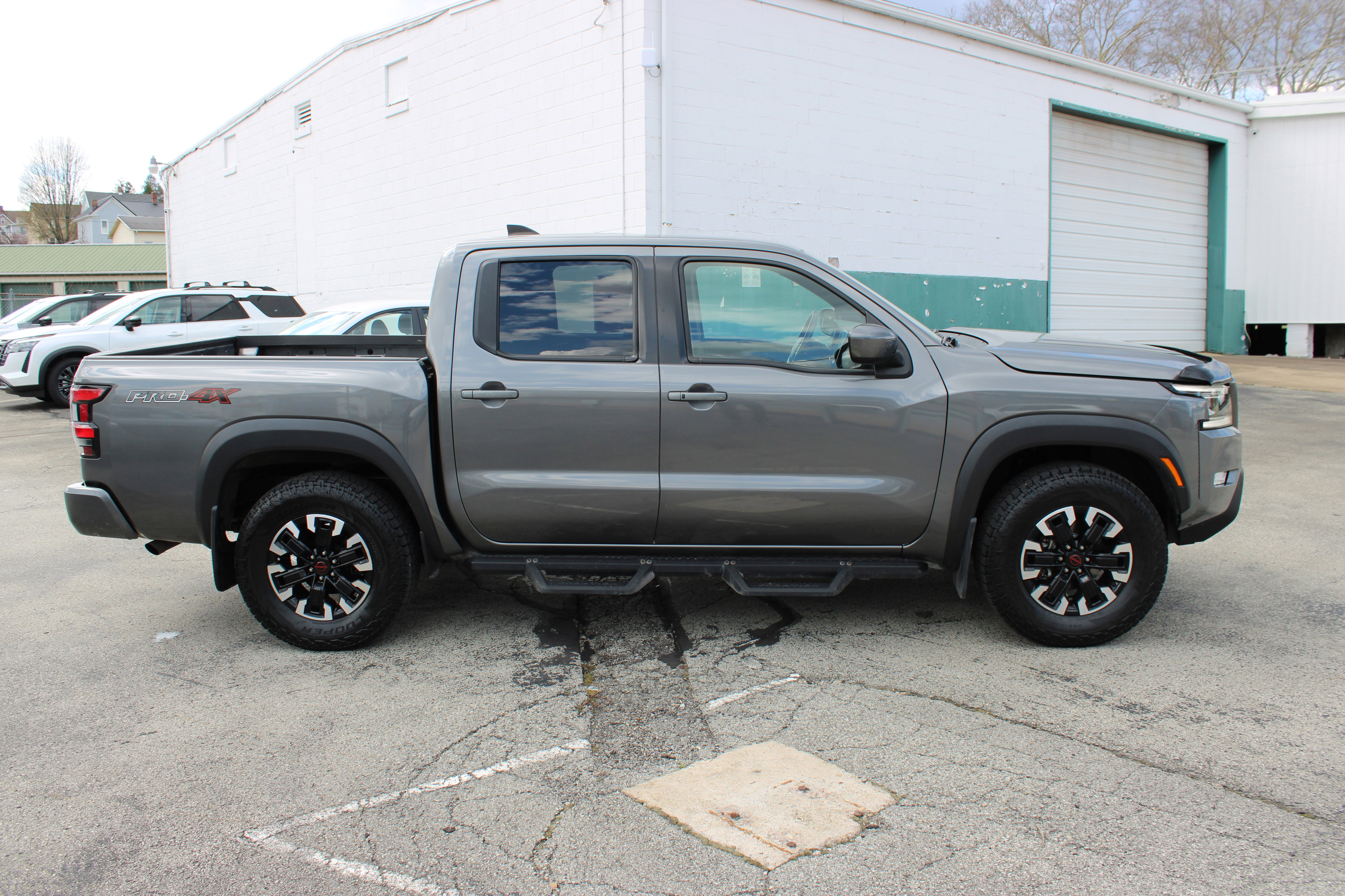 Certified 2022 Nissan Frontier PRO-4X w/ Off-Road Protection Package image 8