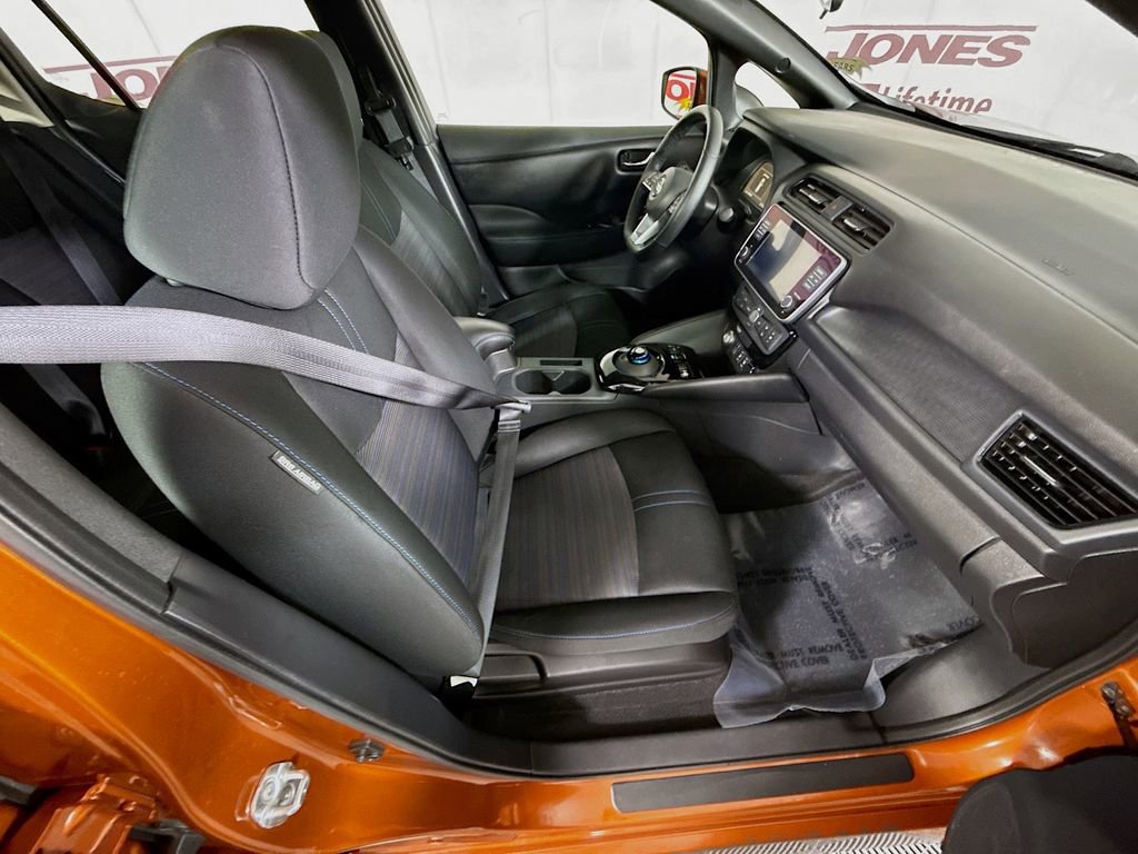 Used 2021 Nissan Leaf SV image 29