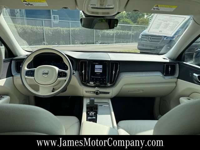 Used 2024 Volvo XC60 B5 Plus w/ Protection Package Premier AWD/4WD image 16