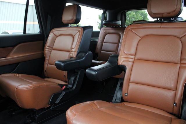Used 2019 Lincoln Navigator L Reserve AWD/4WD image 21