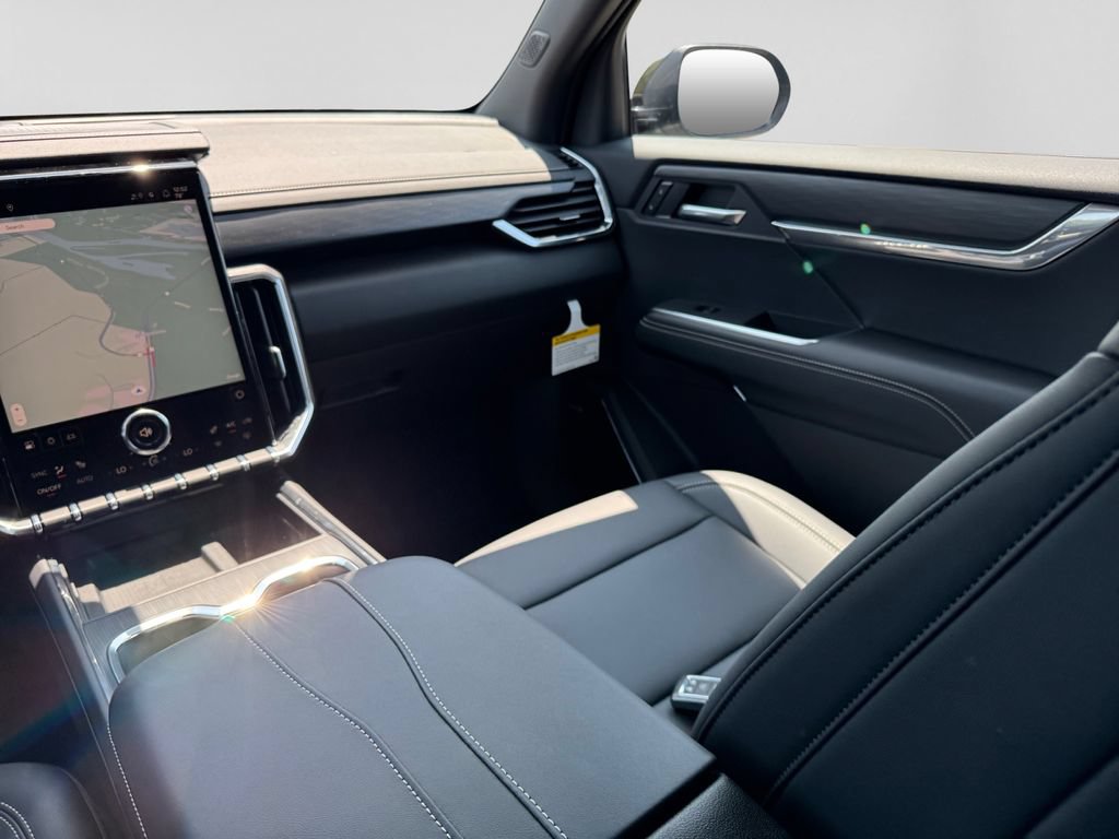 New 2026 GMC Acadia Elevation w/ Black Edition FWD image 19