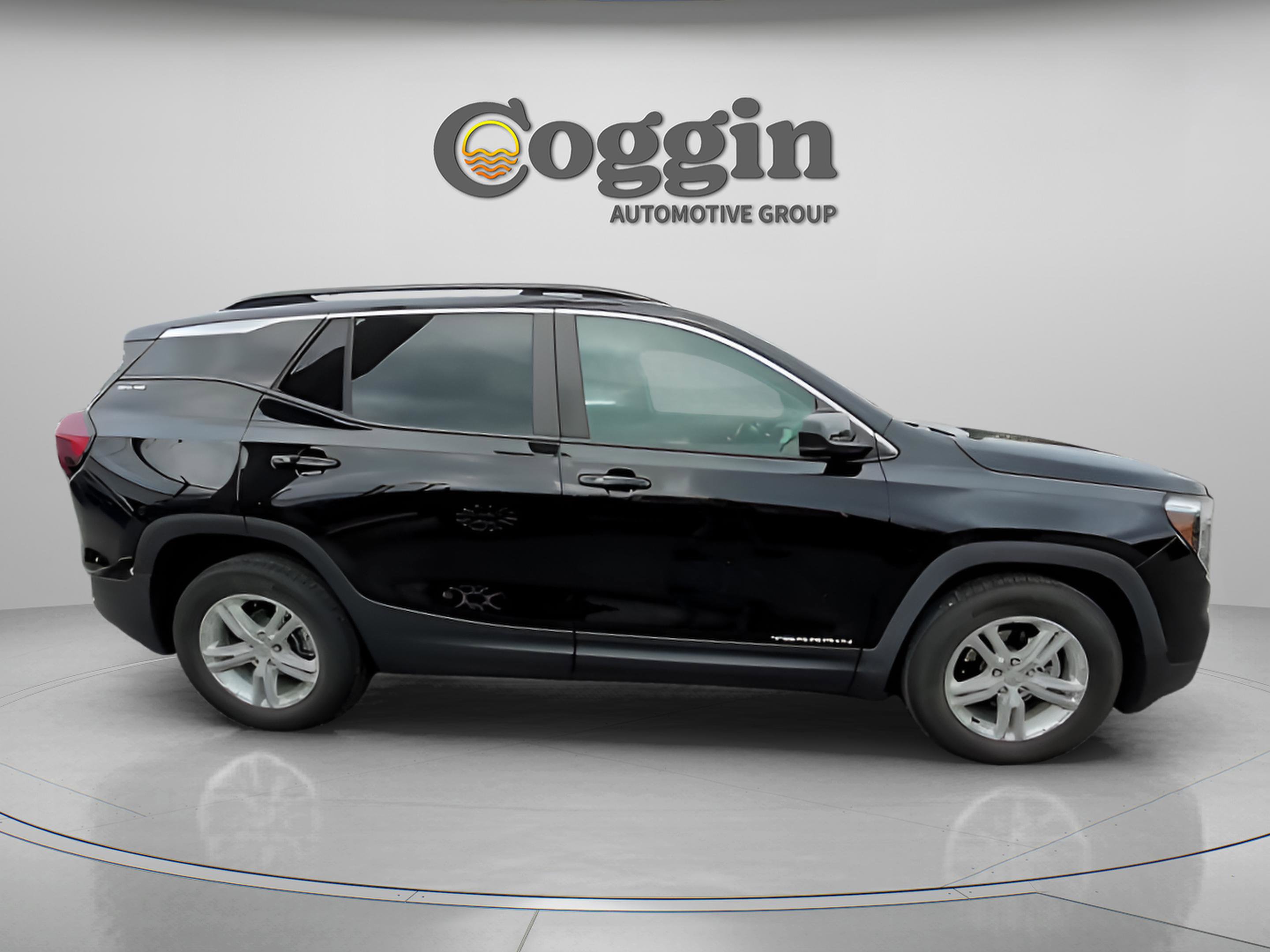 Used 2022 GMC Terrain SLE w/ Driver Convenience Package image 14