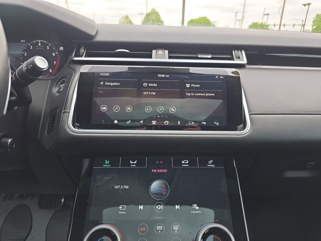 Used 2018 Land Rover Range Rover Velar R-Dynamic HSE AWD/4WD image 18