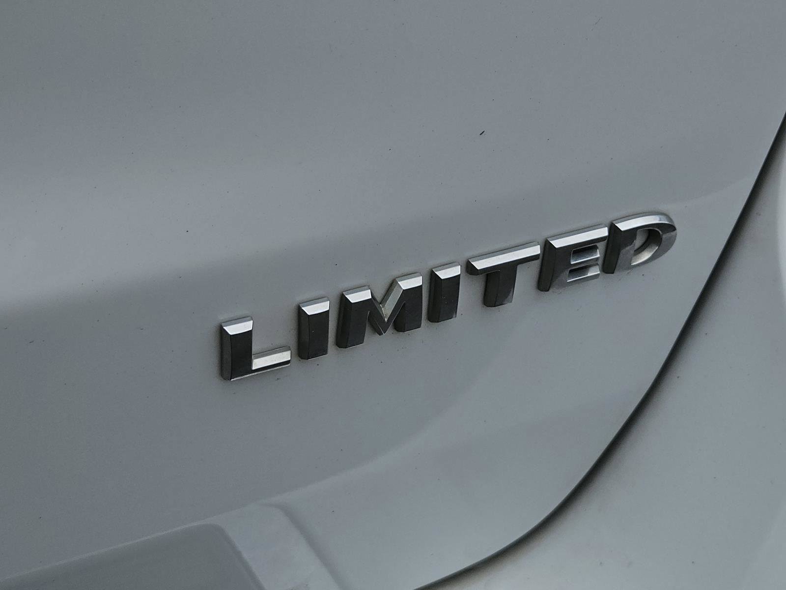 Used 2021 Jeep Grand Cherokee Limited RWD image 8