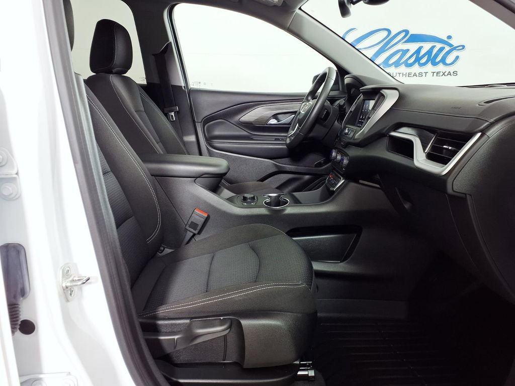 Used 2024 GMC Terrain SLE w/ Driver Convenience Package FWD image 11
