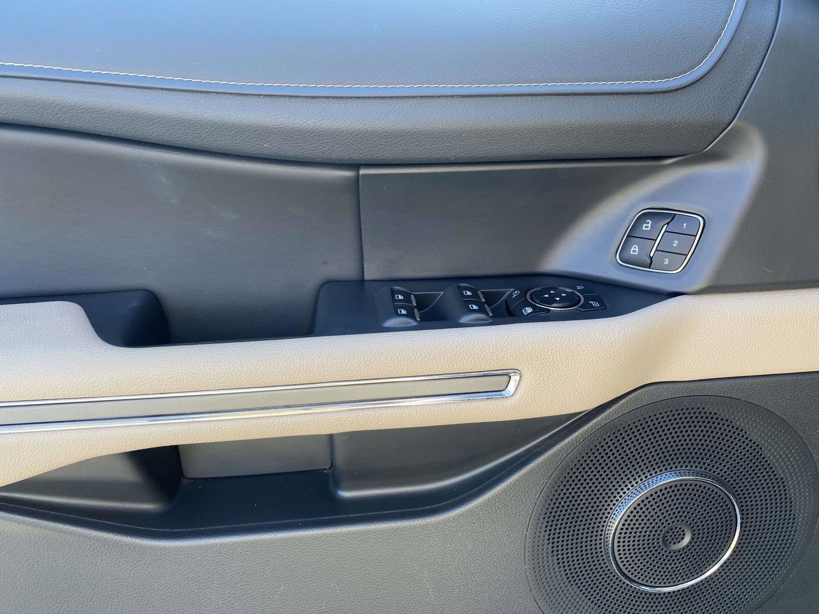 Used 2024 Ford Expedition Max XLT AWD/4WD image 18