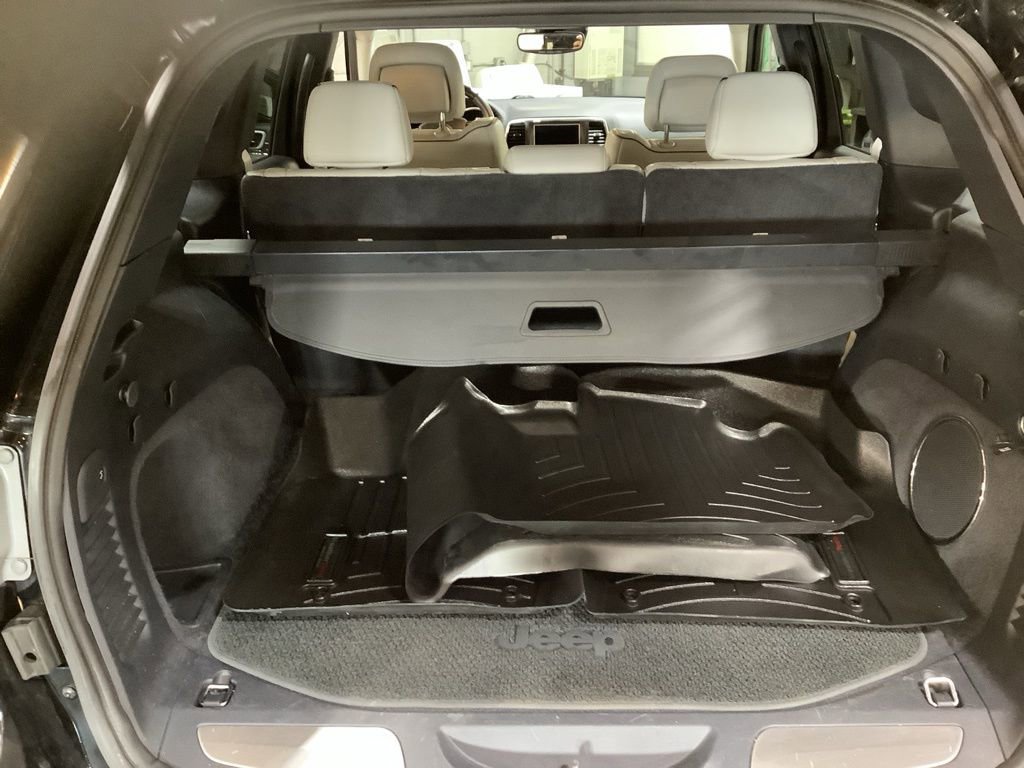 Used 2018 Jeep Grand Cherokee Summit image 14