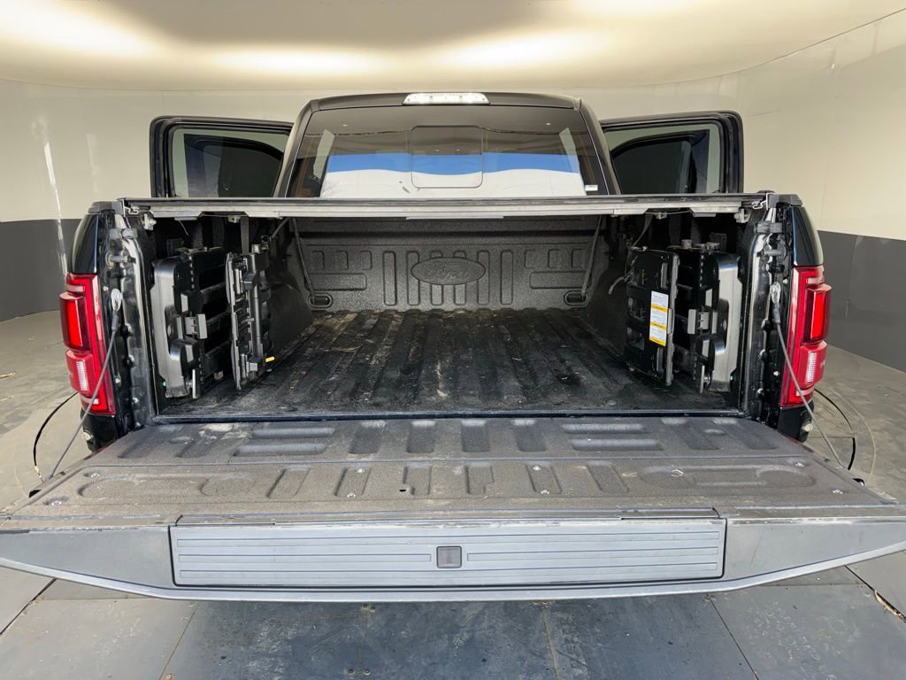 Used 2018 Ford F150 Raptor w/ Equipment Group 802A Luxury image 6