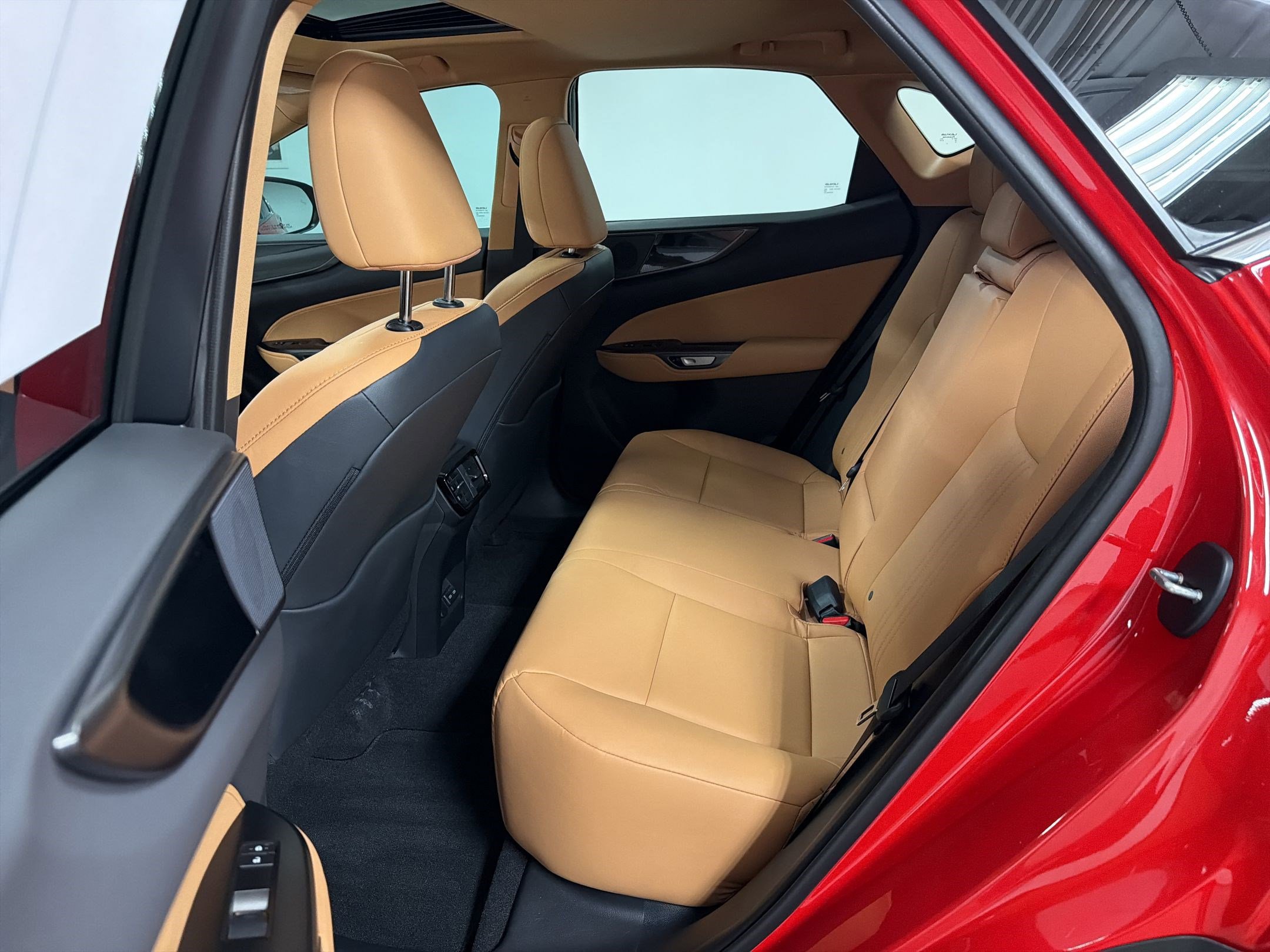 Used 2025 Lexus NX 250 FWD w/ Cold Area Package image 15