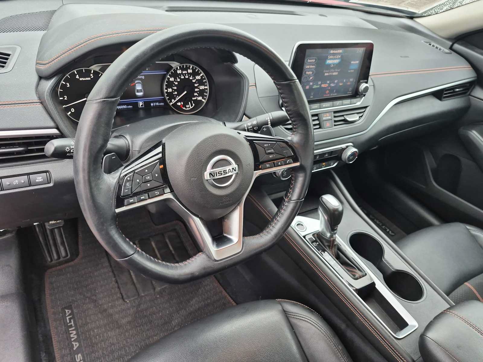 Used 2019 Nissan Altima 2.5 SR FWD image 2