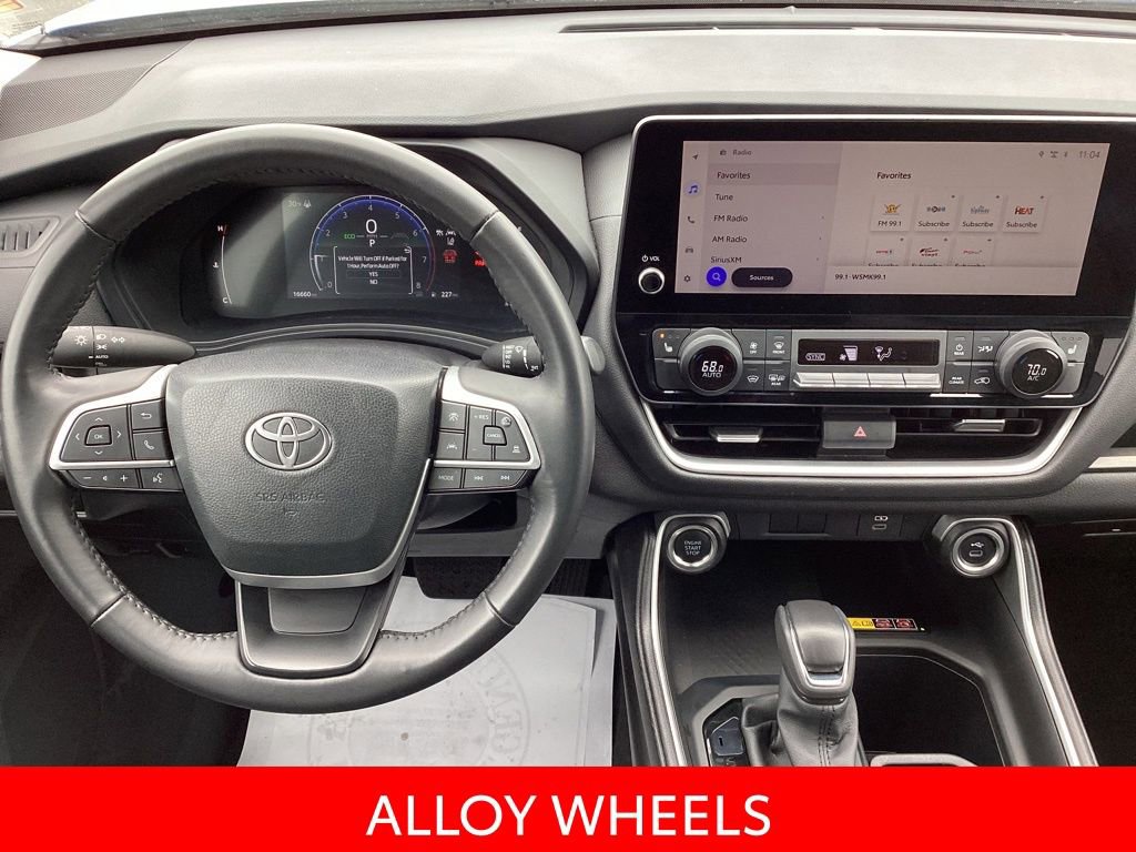Used 2025 Toyota Grand Highlander AWD image 19
