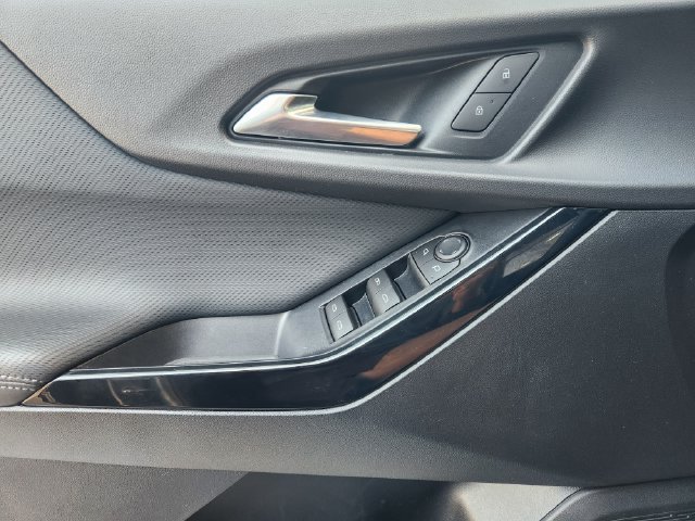 Used 2026 Chevrolet Equinox LT FWD image 24