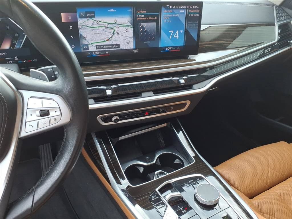 Used 2023 BMW X7 xDrive40i AWD/4WD image 31