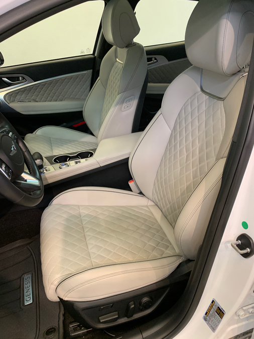 Used 2023 Genesis G70 3.3T w/ Sport Prestige Package image 18