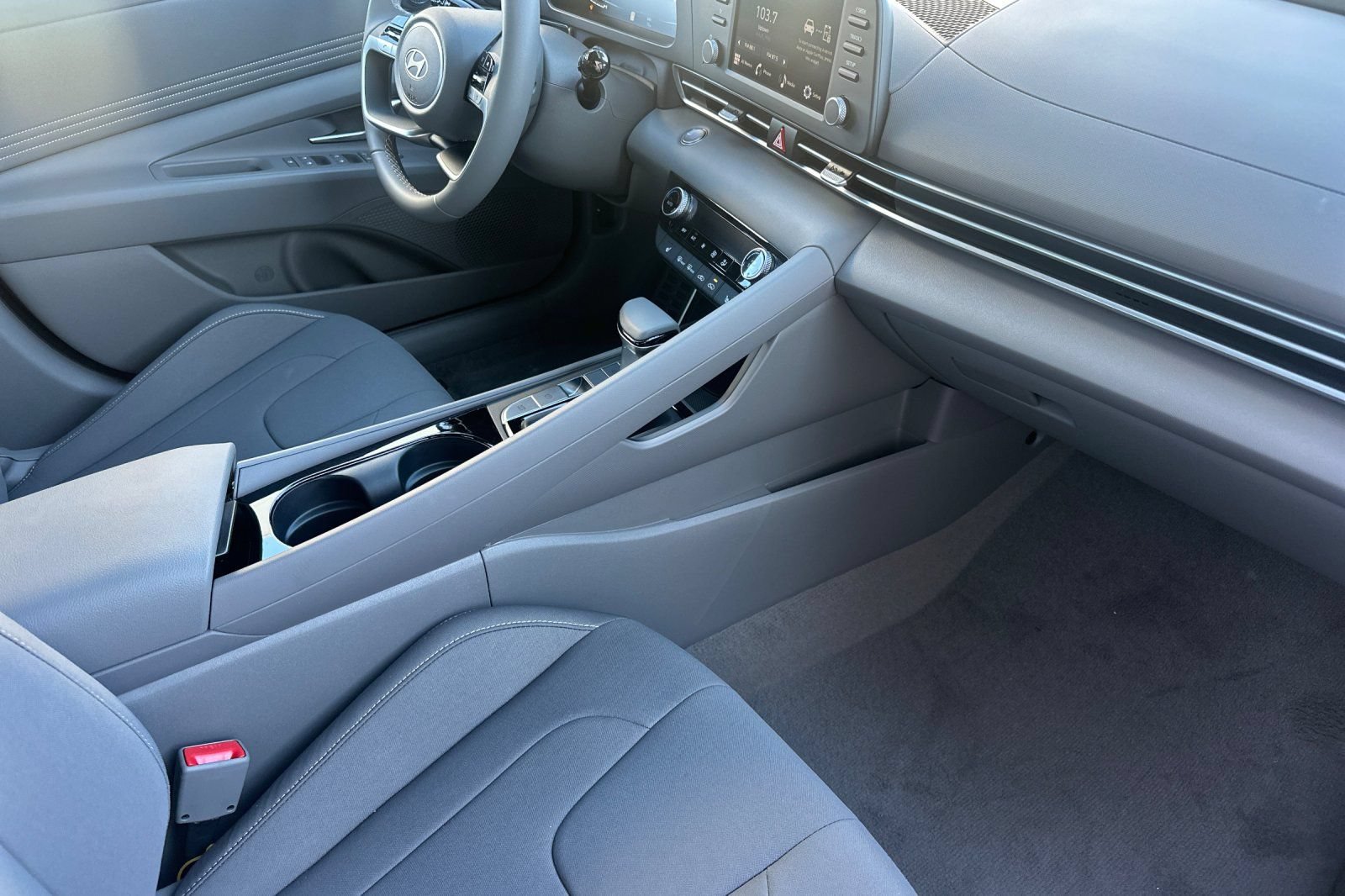 Certified 2026 Hyundai Elantra SEL Sport FWD image 18