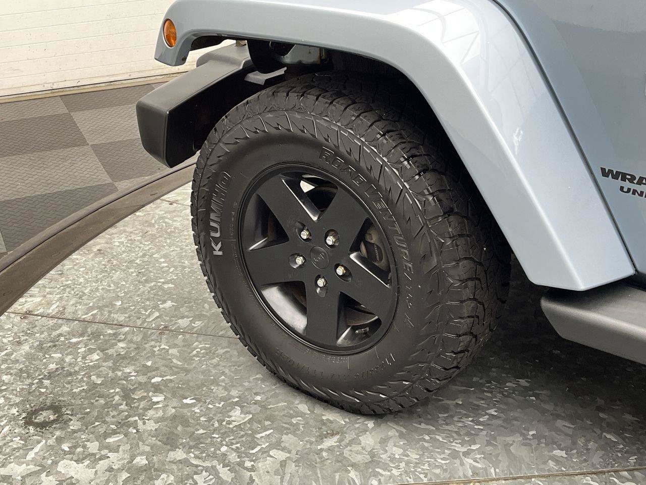 Used 2012 Jeep Wrangler Unlimited Sahara AWD/4WD image 28