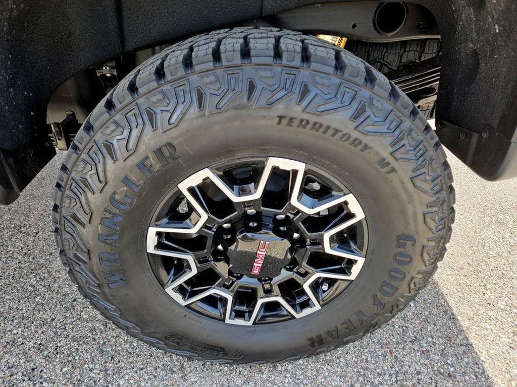 New 2026 GMC Sierra 2500 AT4X AWD/4WD image 37