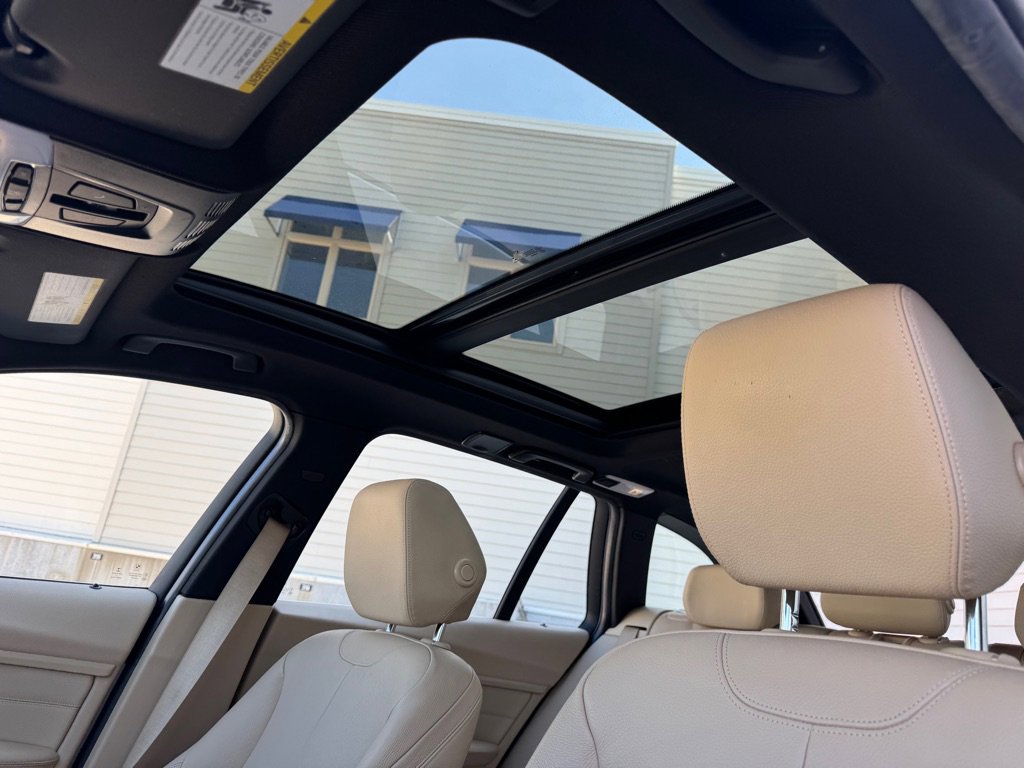 Used 2015 BMW 328i xDrive Wagon image 14