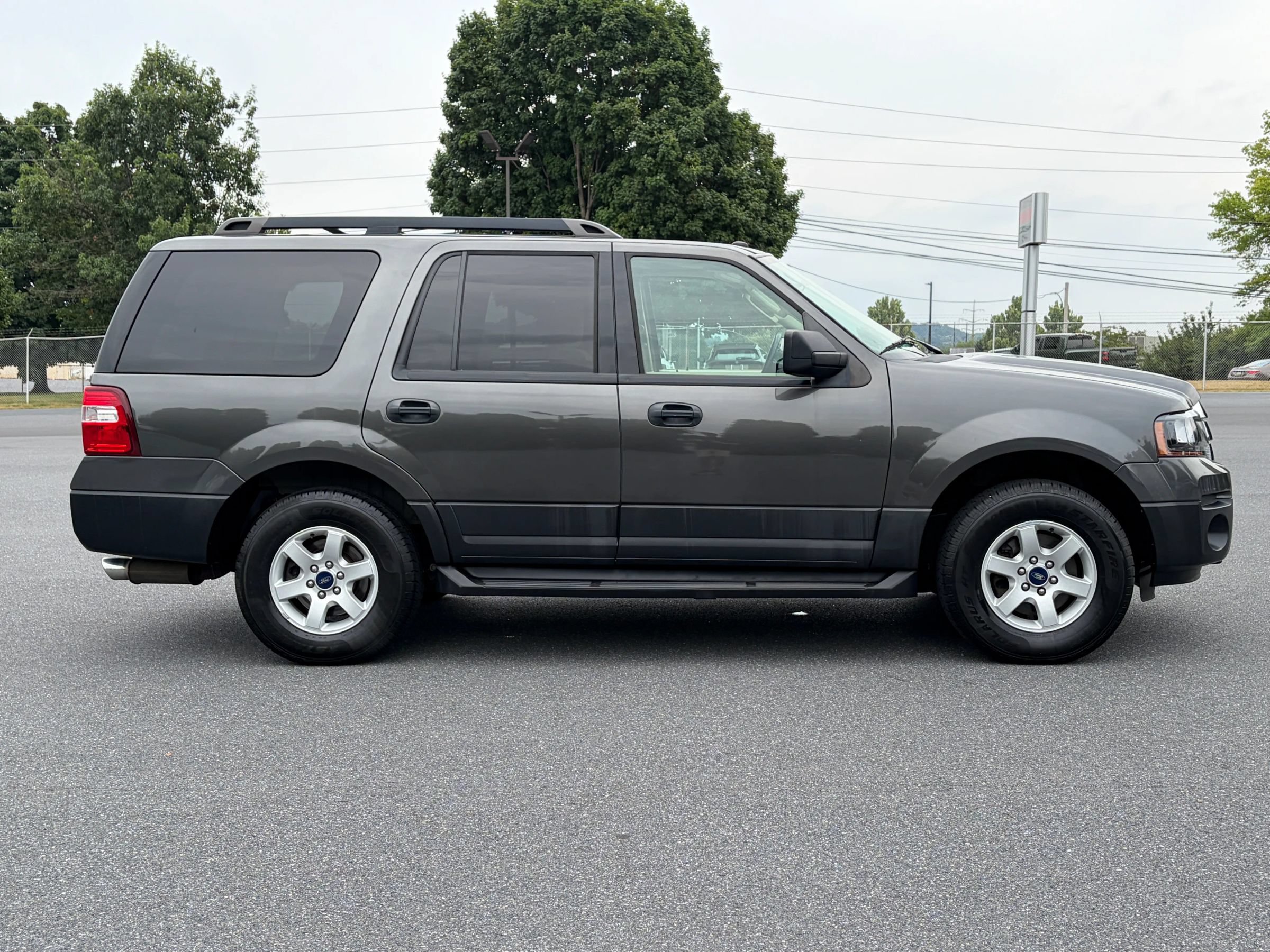 Used 2016 Ford Expedition XL AWD/4WD image 4