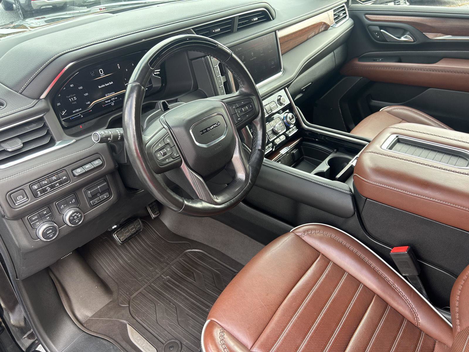 Used 2023 GMC Yukon Denali Ultimate image 25