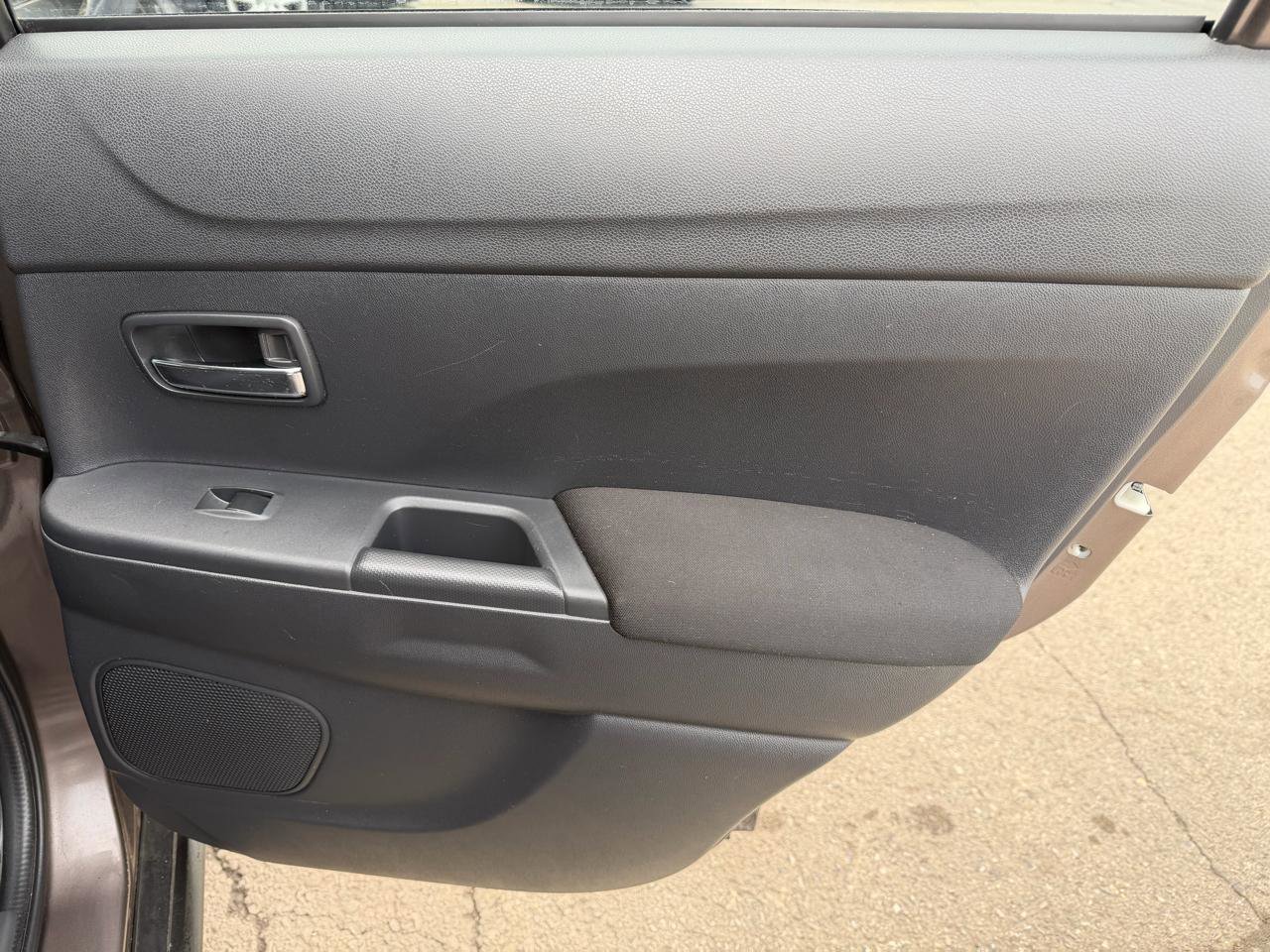 Used 2016 Mitsubishi Outlander Sport ES image 17