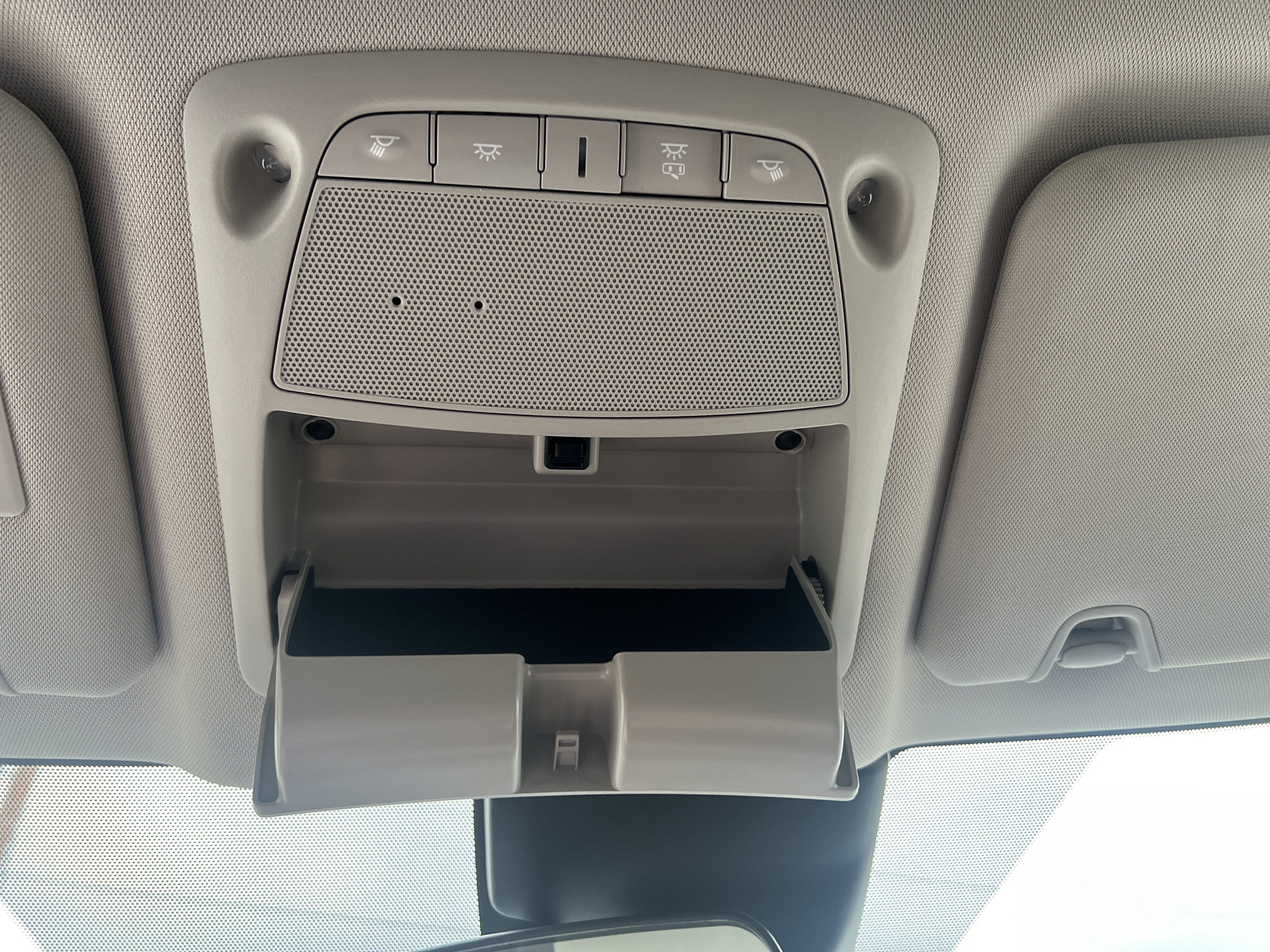 Used 2019 Nissan Rogue SV AWD/4WD image 39