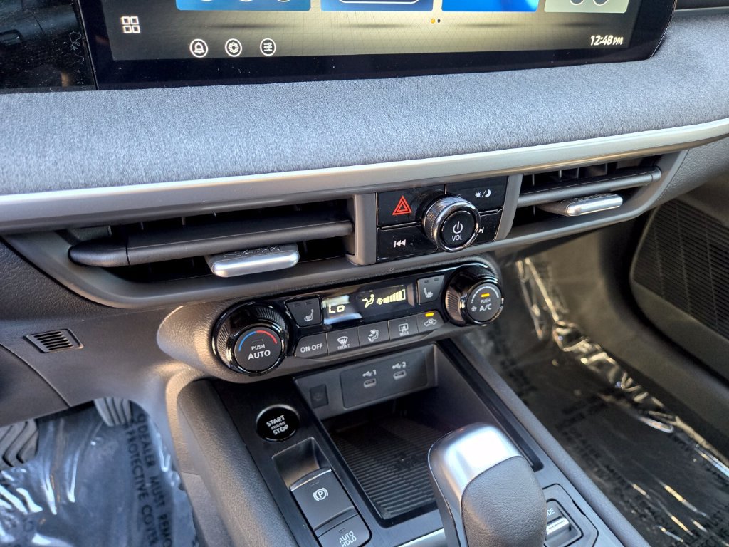 New 2027 Nissan Kicks SV w/ SV Premium Package FWD image 28