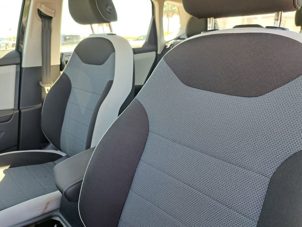 Used 2025 Volkswagen Taos S AWD/4WD image 20