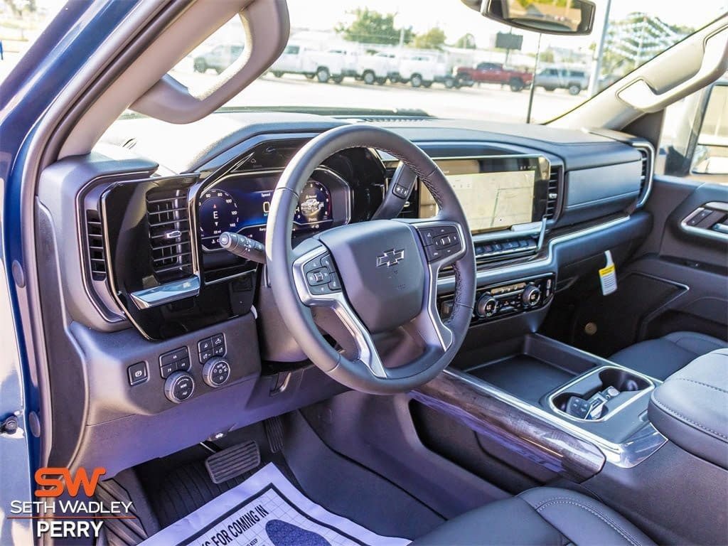 New 2025 Chevrolet Silverado 2500 LT w/ Trail Boss Package image 32