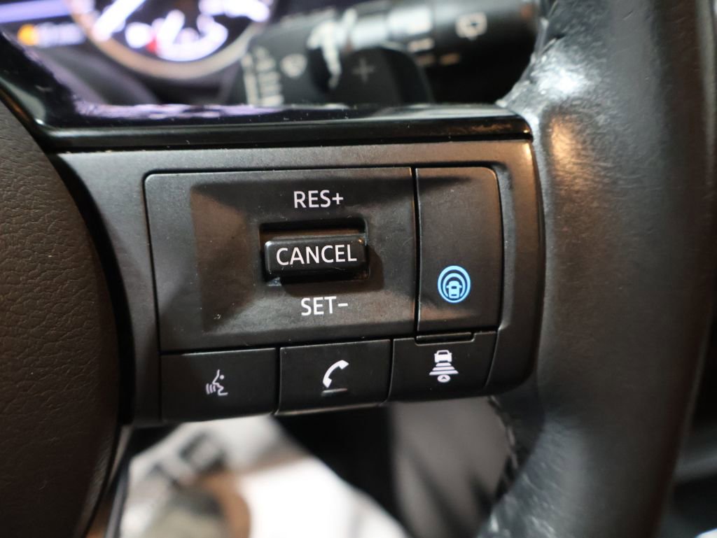 Used 2023 Nissan Rogue SV w/ SV Premium B Package image 36