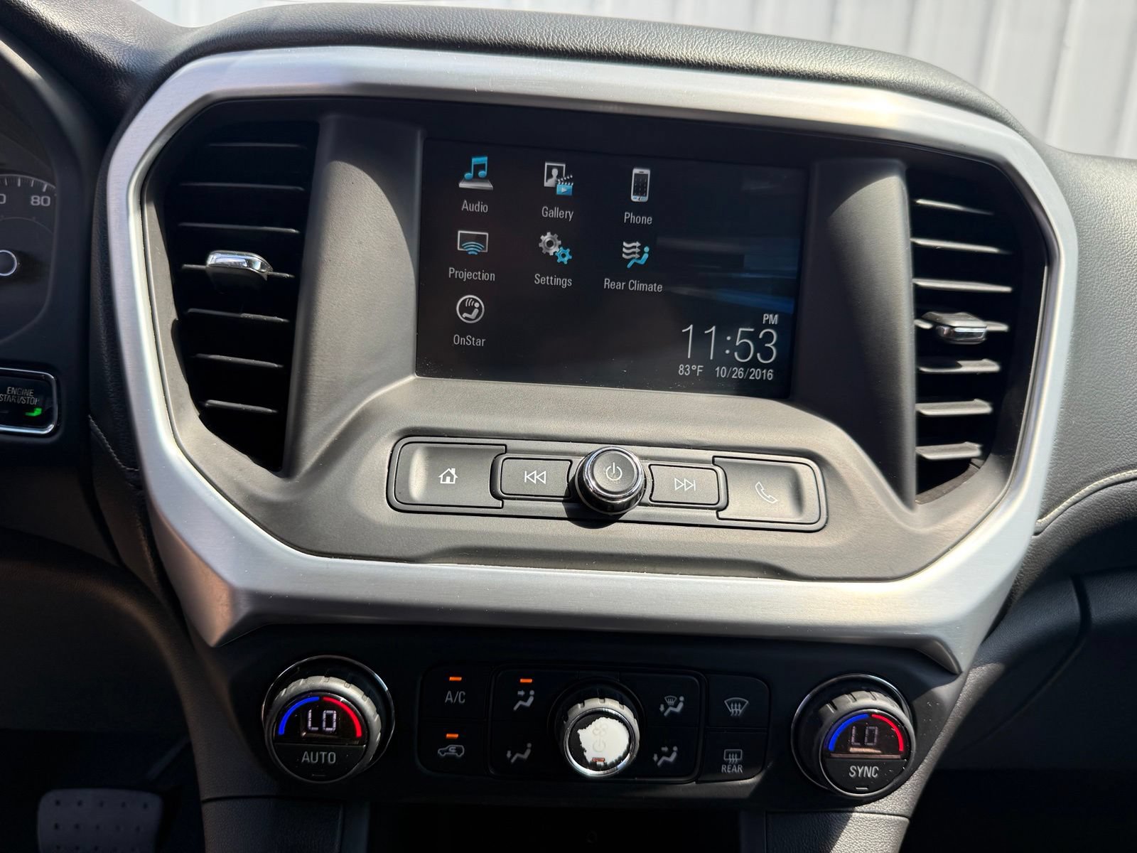 Used 2017 GMC Acadia SLE FWD image 15