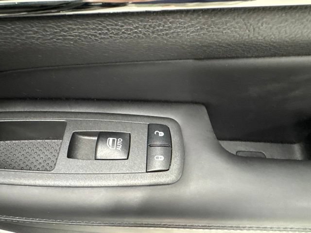Used 2021 Jeep Grand Cherokee High Altitude AWD/4WD image 30
