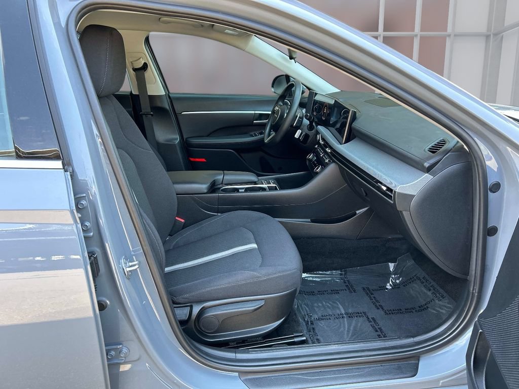 Used 2025 Hyundai Sonata SEL FWD image 15